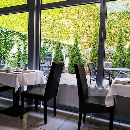 ברנו Hotel Cyro מראה חיצוני תמונה