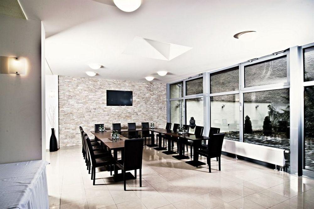 ברנו Hotel Cyro מראה חיצוני תמונה