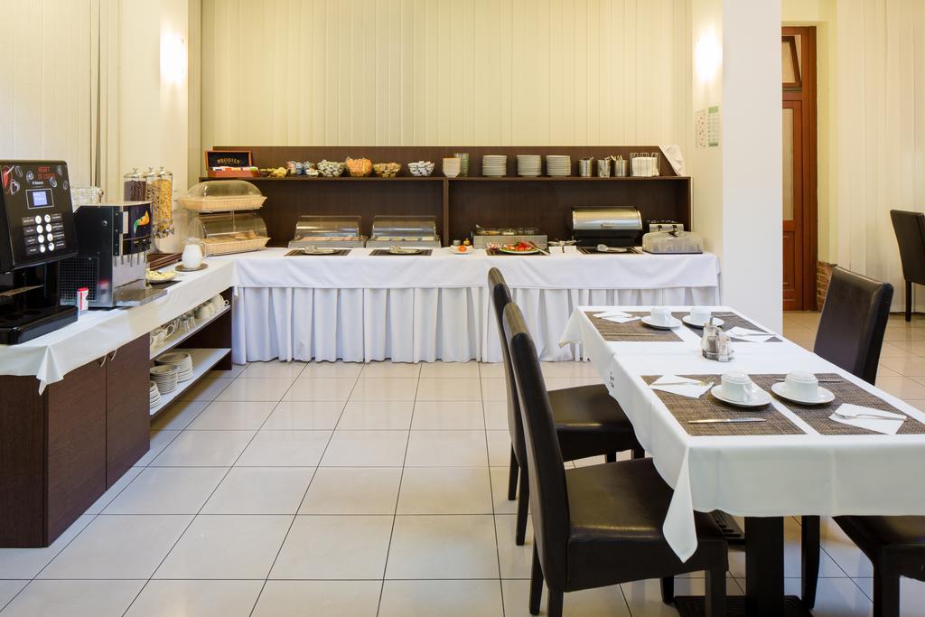 ברנו Hotel Cyro מראה חיצוני תמונה
