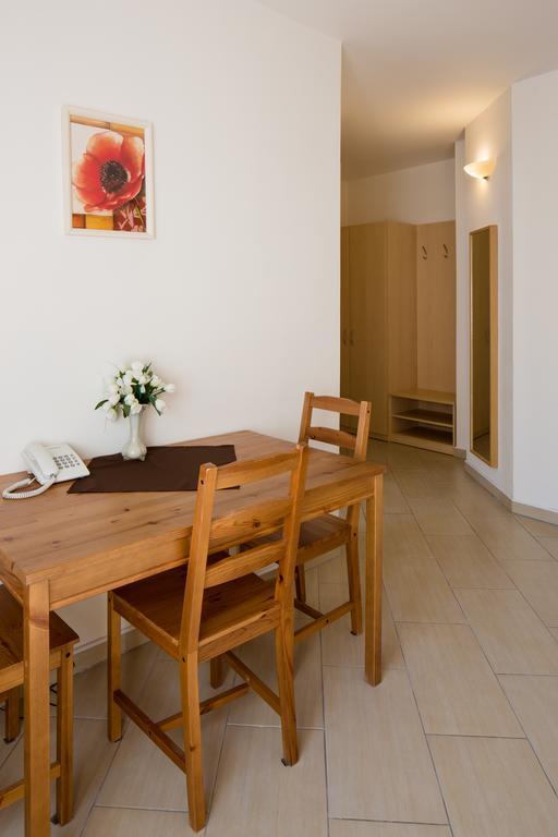 ברנו Hotel Cyro מראה חיצוני תמונה