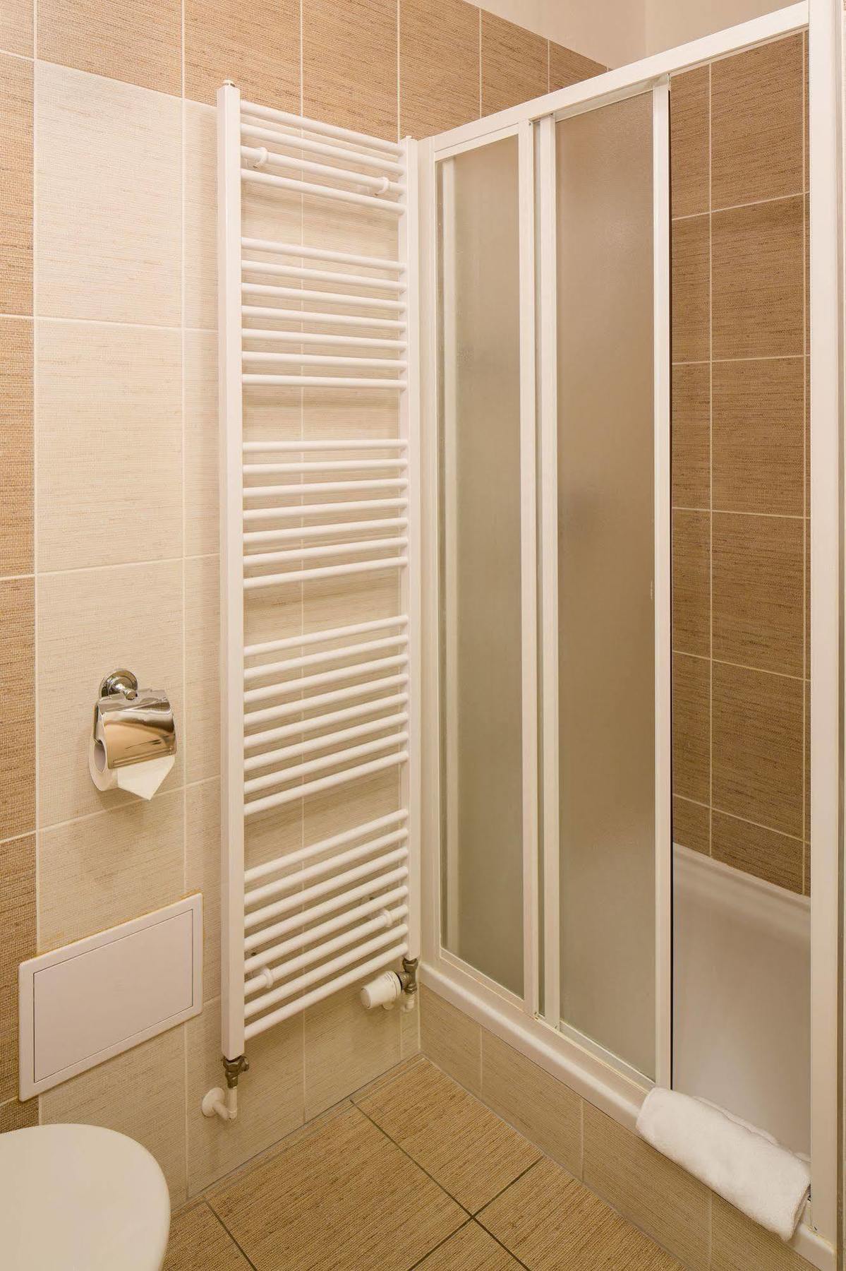 ברנו Hotel Cyro מראה חיצוני תמונה